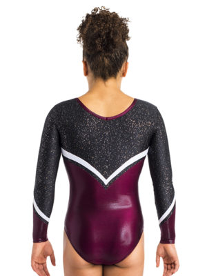 ERVY Turner Anzug für Damen und Mädchen in Lila mit Strass und weißen Streifen.