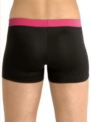 ERVY Shorts an der Hüfte sitzend und mit pinkem Bund. Rechts ist ein ein Strassstern in Pink.